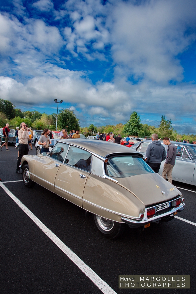 Citroen DS 21-05.jpg